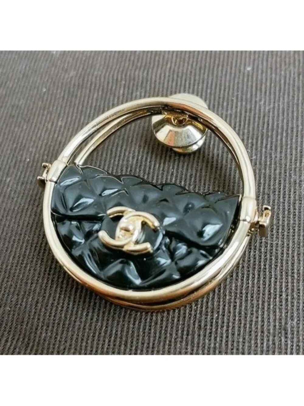 Chanel Brooch CC Logo Gold Quilted Bag
